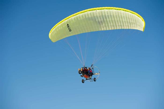 Paragliding adventure trips